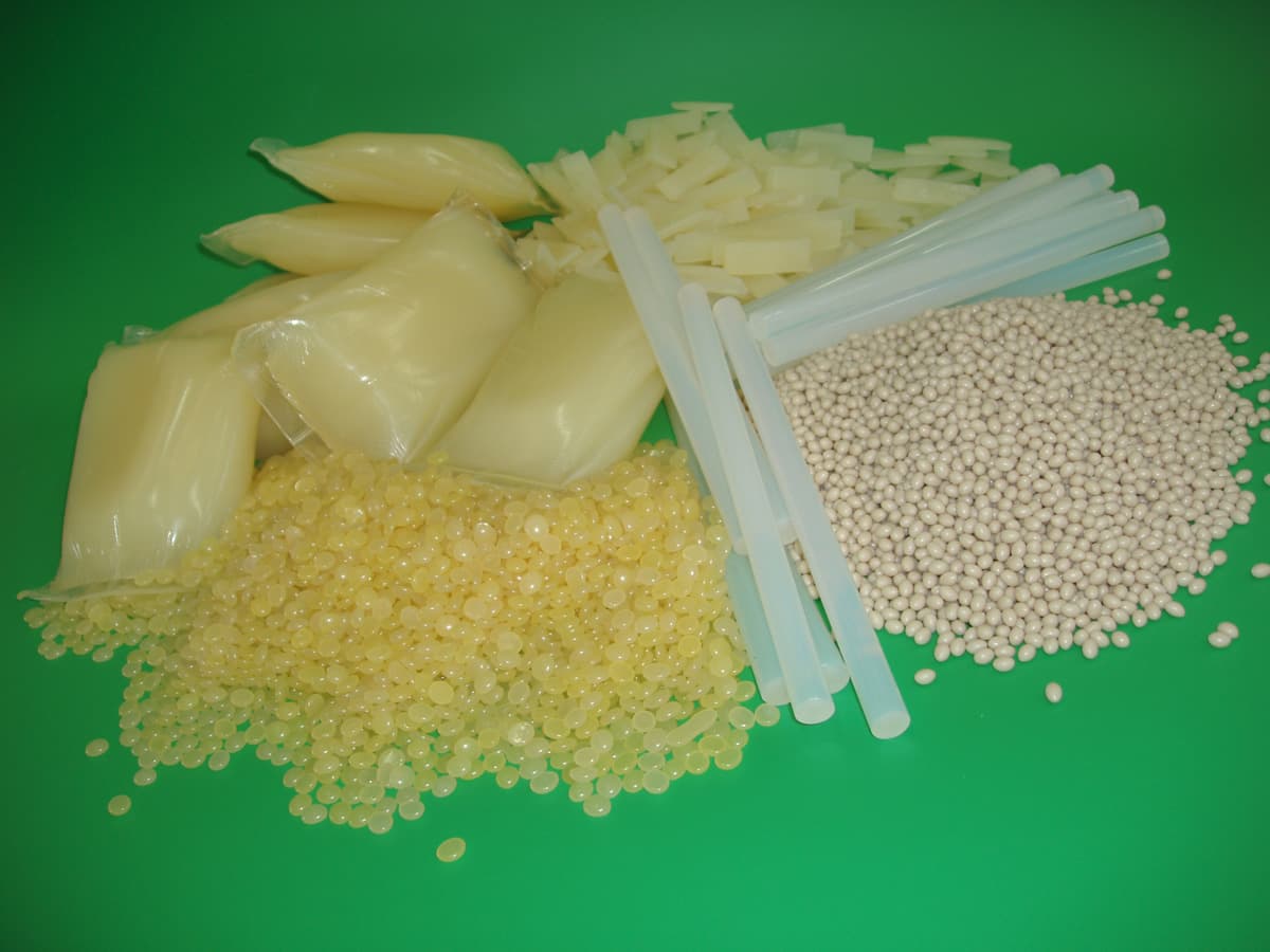 adhesive-and-hot-glue-melt-for-packaging-ibeslab